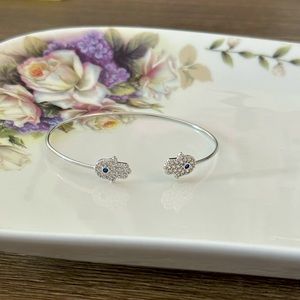 Evil eye bracelet in silver with cubics for tiny wrists